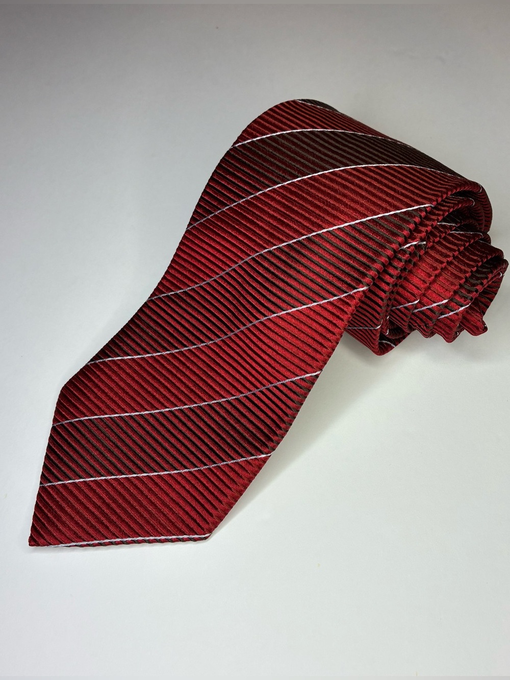 Corneliani Italy Men Red Diagonal Striped Textured Silk Neck Tie Classic Profess